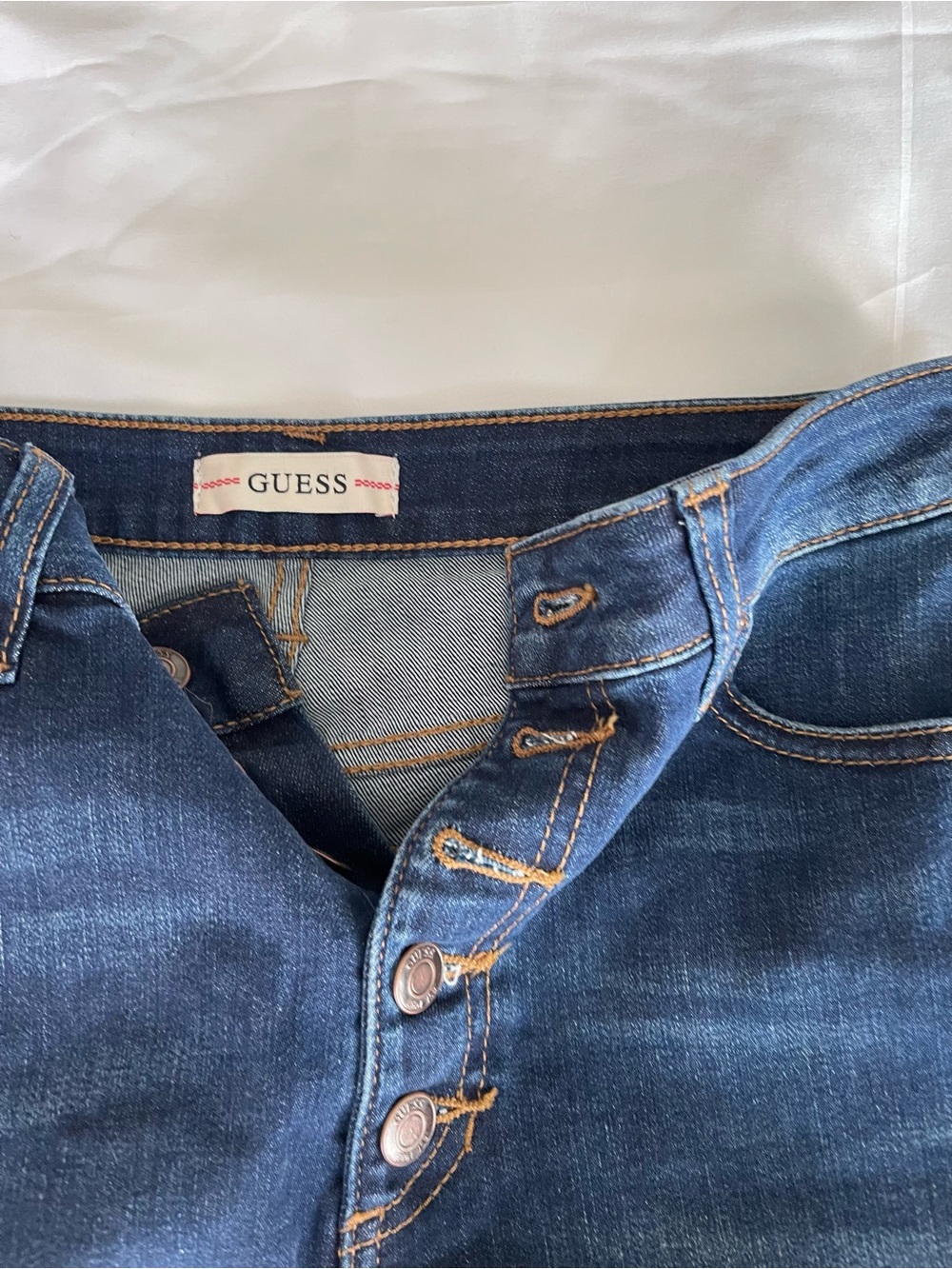 GUESS High waisted Jean Shorts -NWT-NIKI HIGH RISE SHORT Size 29 - Picture 7 of 9
